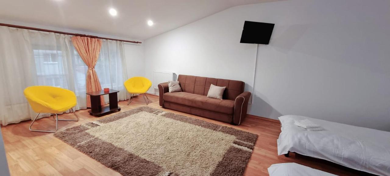 Apartamente Elegante In Regim Hotelier ياش المظهر الخارجي الصورة