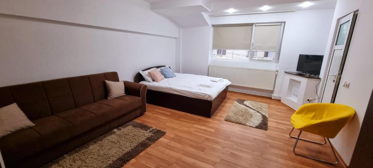 Apartamente Elegante In Regim Hotelier ياش المظهر الخارجي الصورة