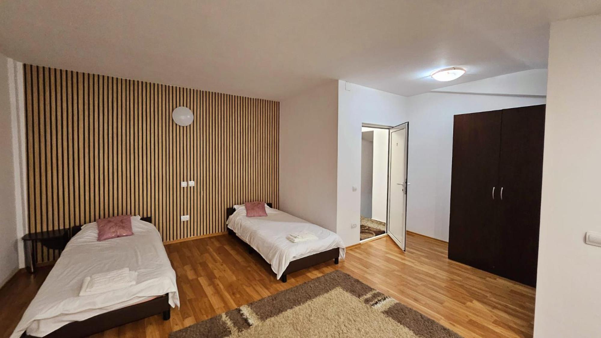 Apartamente Elegante In Regim Hotelier ياش المظهر الخارجي الصورة